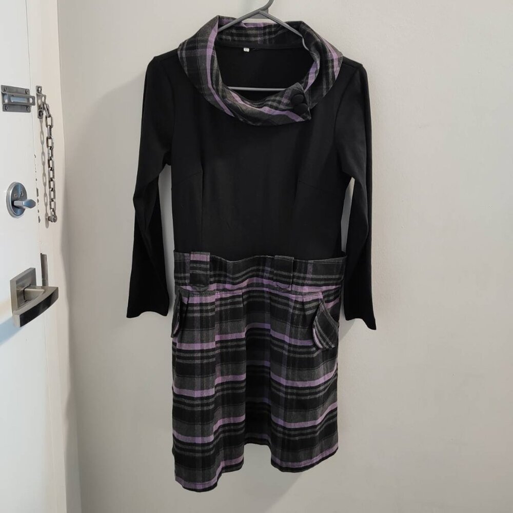 Fall/winter dress in purple and black
